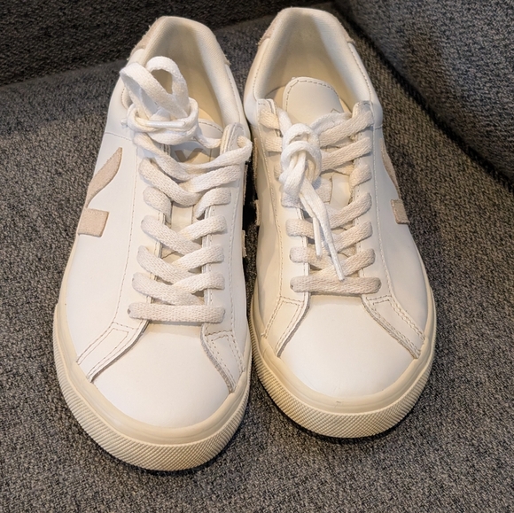 Veja Campo Sneaker - Picture 6 of 7